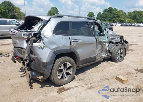 2015 Jeep Cherokee Trailhawk z USA, uszkodzony, nr VIN 1C4PJMBS9FW524089